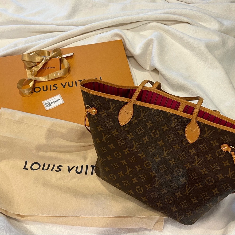 Louis Vuitton Never Full MM - AUTHENTIC!!!